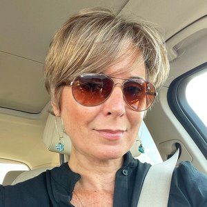 Meet your Posher, Renee